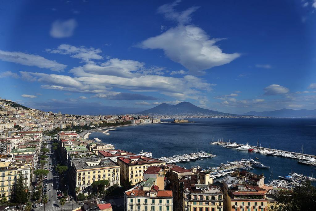 B&B Cuore Di Napoli Exteriör bild
